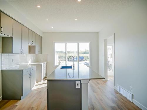 275 Sunland Way, Sherwood Park, AB - Indoor Photo Showing Kitchen With Upgraded Kitchen