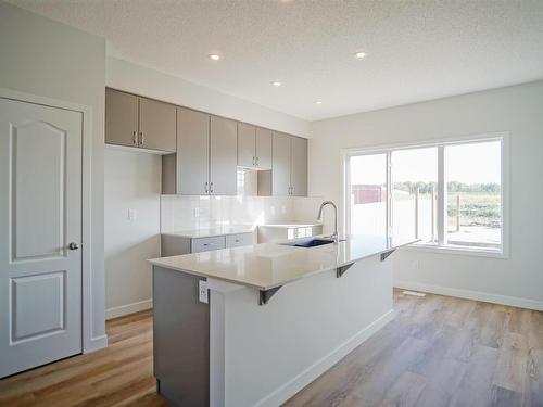 275 Sunland Way, Sherwood Park, AB - Indoor Photo Showing Kitchen