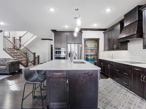 3223 Allan Way, Edmonton, AB - Indoor Photo Showing Kitchen With Upgraded Kitchen