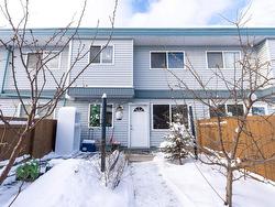 10 18305 89 Avenue NW  Edmonton, AB T5T 1X2