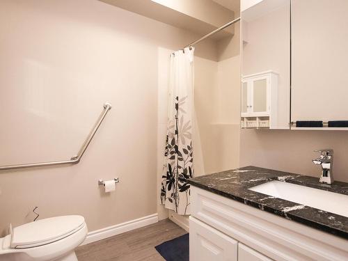 132 8802 Southfort Drive, Fort Saskatchewan, AB - Indoor Photo Showing Bathroom