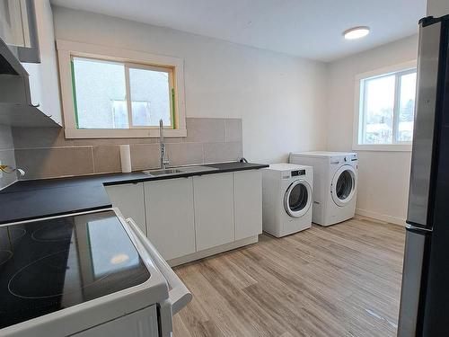 11314 103 Street, Edmonton, AB - Indoor Photo Showing Laundry Room