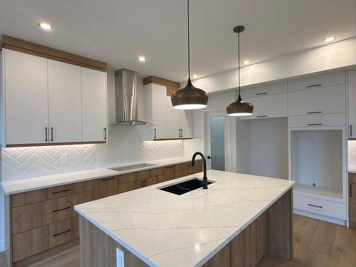 5001 46 Street, Redwater, AB - Indoor Photo Showing Kitchen With Double Sink With Upgraded Kitchen