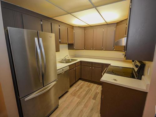 217 10404 24 Avenue, Edmonton, AB - Indoor Photo Showing Kitchen With Double Sink