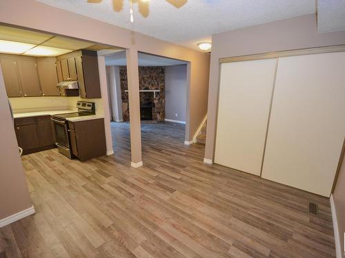 217 10404 24 Avenue, Edmonton, AB - Indoor Photo Showing Kitchen