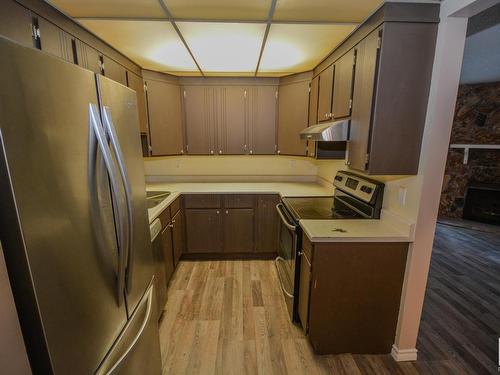 217 10404 24 Avenue, Edmonton, AB - Indoor Photo Showing Kitchen