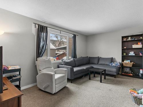 3 14305 82 Street, Edmonton, AB - Indoor Photo Showing Living Room