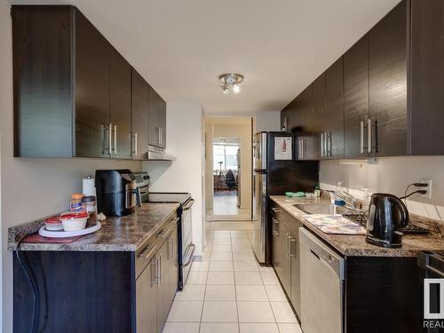 204 9903 104 Street, Edmonton, AB - Indoor Photo Showing Kitchen