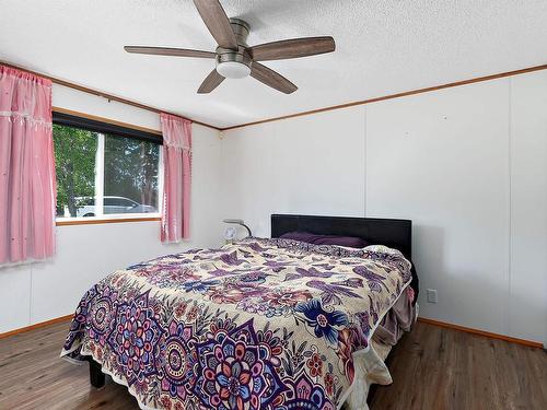 530084 Range Road 192, Rural Lamont County, AB - Indoor Photo Showing Bedroom