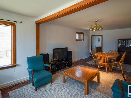 4811 50 Street, Onoway, AB - Indoor Photo Showing Living Room