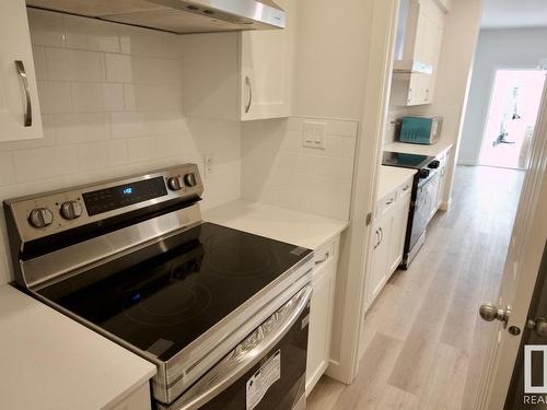 Upper 8866 Carson Way, Edmonton, AB - Indoor Photo Showing Kitchen