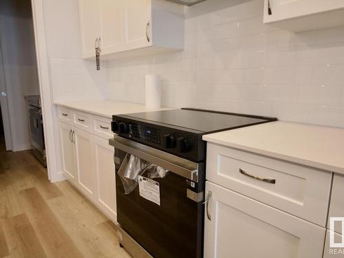 Upper 8866 Carson Way, Edmonton, AB - Indoor Photo Showing Kitchen