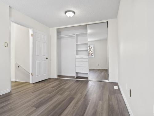 6091 35A Avenue, Edmonton, AB - Indoor Photo Showing Other Room