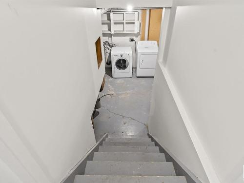 6091 35A Avenue, Edmonton, AB - Indoor Photo Showing Laundry Room