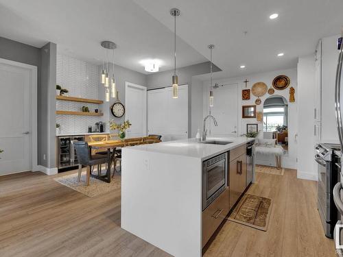 410 528 Griesbach Parade Parade, Edmonton, AB - Indoor Photo Showing Kitchen With Upgraded Kitchen