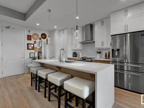 410 528 Griesbach Parade Parade, Edmonton, AB - Indoor Photo Showing Kitchen With Upgraded Kitchen