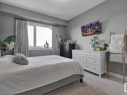 410 528 Griesbach Parade Parade, Edmonton, AB - Indoor Photo Showing Bedroom