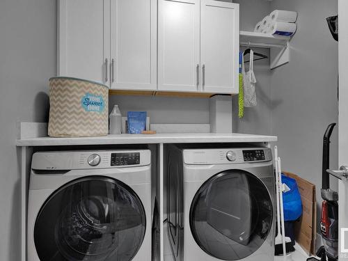 410 528 Griesbach Parade Parade, Edmonton, AB - Indoor Photo Showing Laundry Room