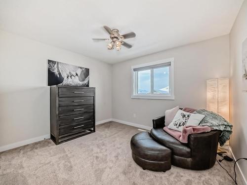 154 Spruce Gardens Crescent, Spruce Grove, AB - Indoor Photo Showing Bedroom