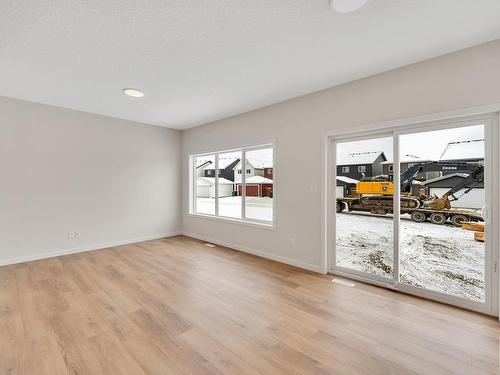 4855 Hawthorn Bend, Edmonton, AB - Indoor Photo Showing Other Room