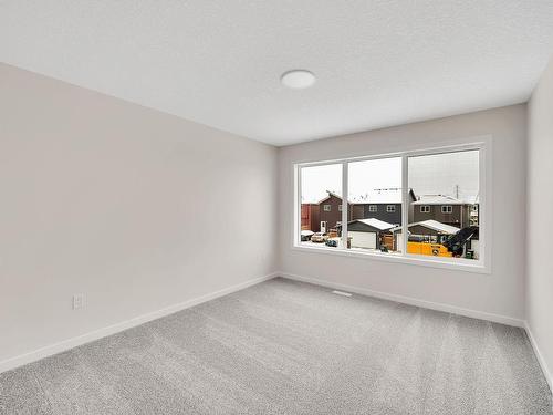 4855 Hawthorn Bend, Edmonton, AB - Indoor Photo Showing Other Room