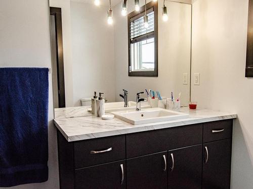 6621 47 Avenue, Beaumont, AB - Indoor Photo Showing Bathroom