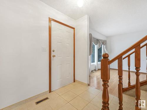 7223 152B Avenue, Edmonton, AB - Indoor Photo Showing Other Room