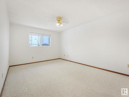 7223 152B Avenue, Edmonton, AB - Indoor Photo Showing Other Room