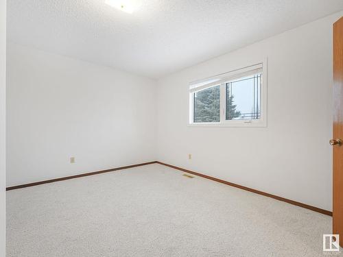 7223 152B Avenue, Edmonton, AB - Indoor Photo Showing Other Room