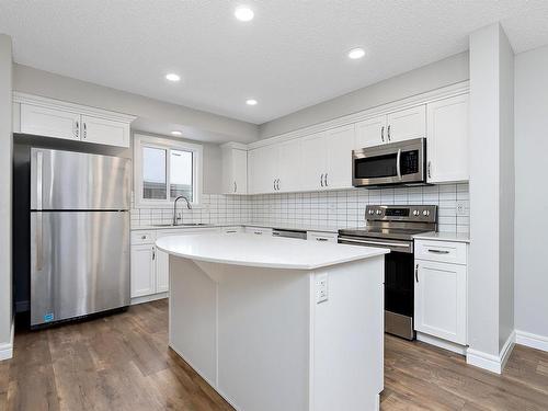 206 Allard Way, Fort Saskatchewan, AB - Indoor Photo Showing Kitchen With Stainless Steel Kitchen With Upgraded Kitchen