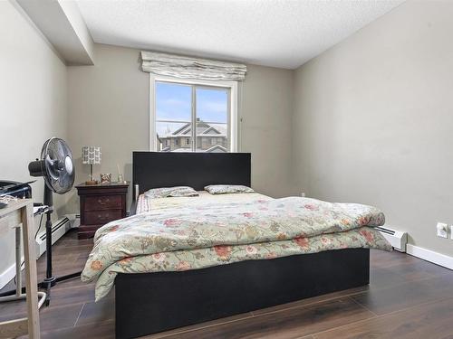 125 5816 Mullen Place, Edmonton, AB - Indoor Photo Showing Bedroom