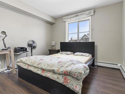 125 5816 Mullen Place, Edmonton, AB - Indoor Photo Showing Bedroom