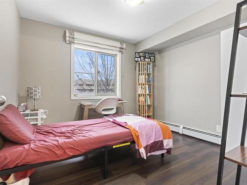 125 5816 Mullen Place, Edmonton, AB - Indoor Photo Showing Bedroom