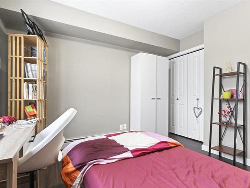 125 5816 Mullen Place, Edmonton, AB - Indoor Photo Showing Bedroom