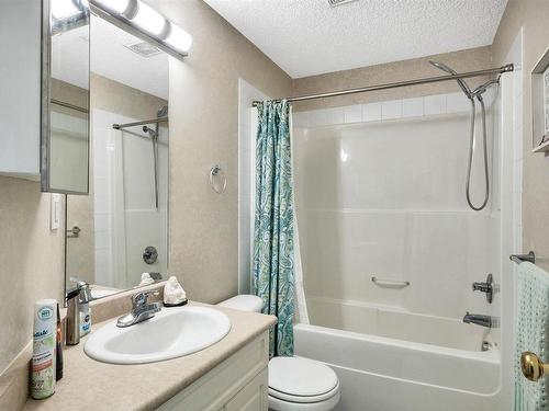 234 4210 139 Avenue, Edmonton, AB - Indoor Photo Showing Bathroom