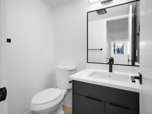 13 Akinsdale Gardens, St. Albert, AB - Indoor Photo Showing Bathroom