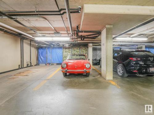 307 10808 71 Avenue, Edmonton, AB - Indoor Photo Showing Garage