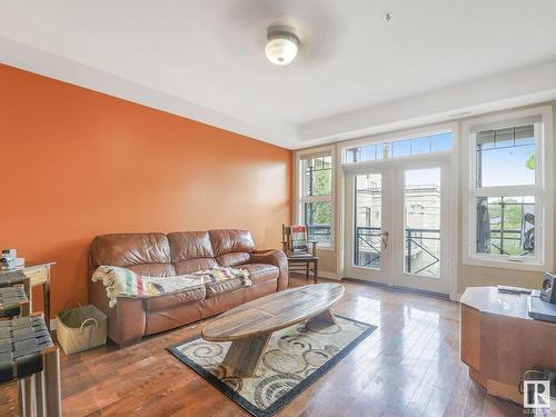 307 10808 71 Avenue, Edmonton, AB - Indoor Photo Showing Living Room