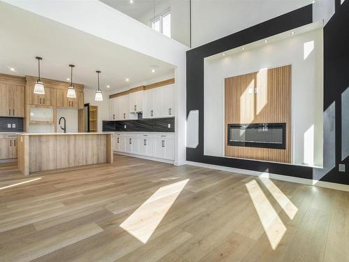 97 Eldridge Point(E), St. Albert, AB - Indoor Photo Showing Kitchen