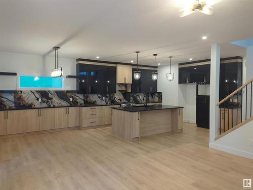 6115 Crawford Drive, Edmonton, AB - Indoor Photo Showing Kitchen