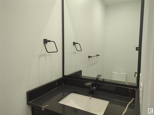 6115 Crawford Drive, Edmonton, AB - Indoor Photo Showing Bathroom