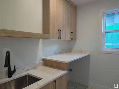 6115 Crawford Drive, Edmonton, AB - Indoor Photo Showing Kitchen