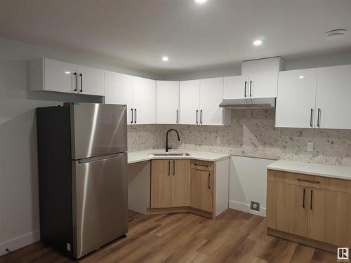 6115 Crawford Drive, Edmonton, AB - Indoor Photo Showing Kitchen