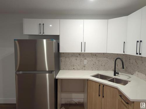 6115 Crawford Drive, Edmonton, AB - Indoor Photo Showing Kitchen With Double Sink With Upgraded Kitchen