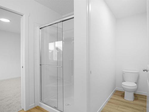 4 19904 31 Avenue, Edmonton, AB - Indoor Photo Showing Bathroom