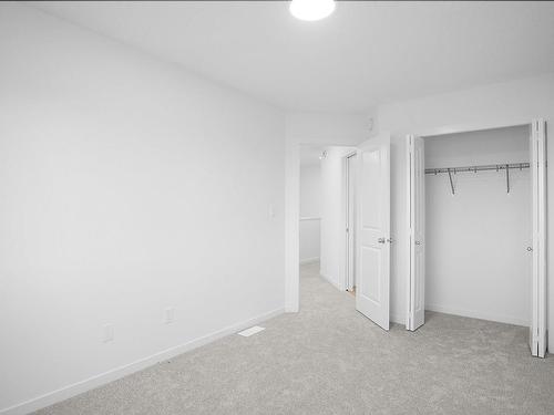 4 19904 31 Avenue, Edmonton, AB - Indoor Photo Showing Other Room