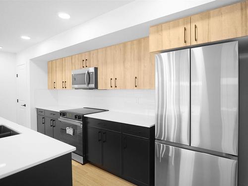 16 905 172 Street, Edmonton, AB - Indoor Photo Showing Kitchen