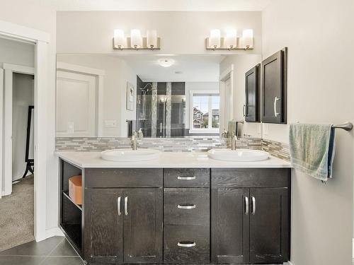 4904 Crabapple Lane, Edmonton, AB - Indoor Photo Showing Bathroom