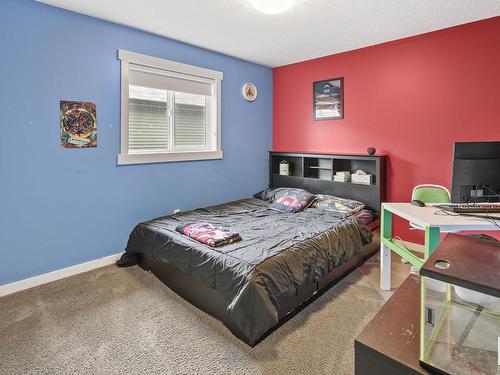 4904 Crabapple Lane, Edmonton, AB - Indoor Photo Showing Bedroom