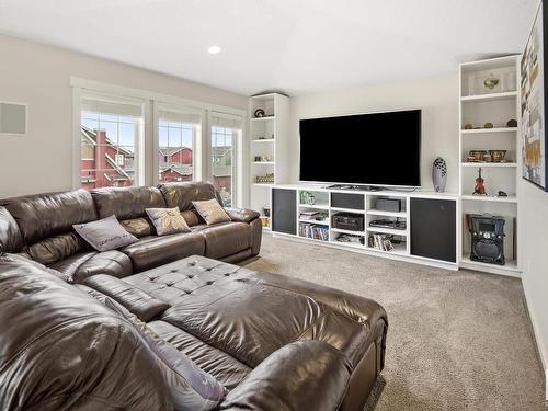 4904 Crabapple Lane, Edmonton, AB - Indoor Photo Showing Living Room